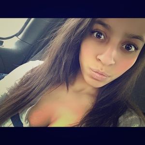 Meet your Posher, Kim! 😋